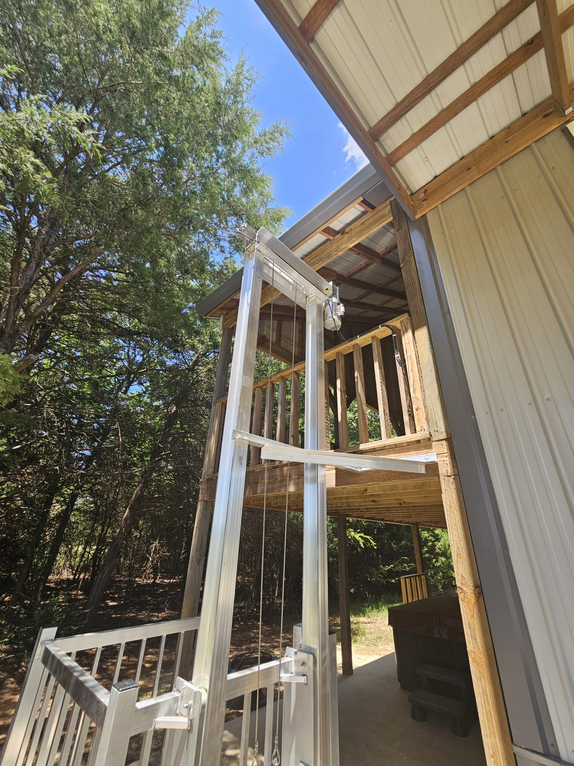 WC LIFTS ELEVATING ACCESSIBILITY AND CONVENIENCE RESIDENTIAL VERSICLE PLATFORM LIFTS